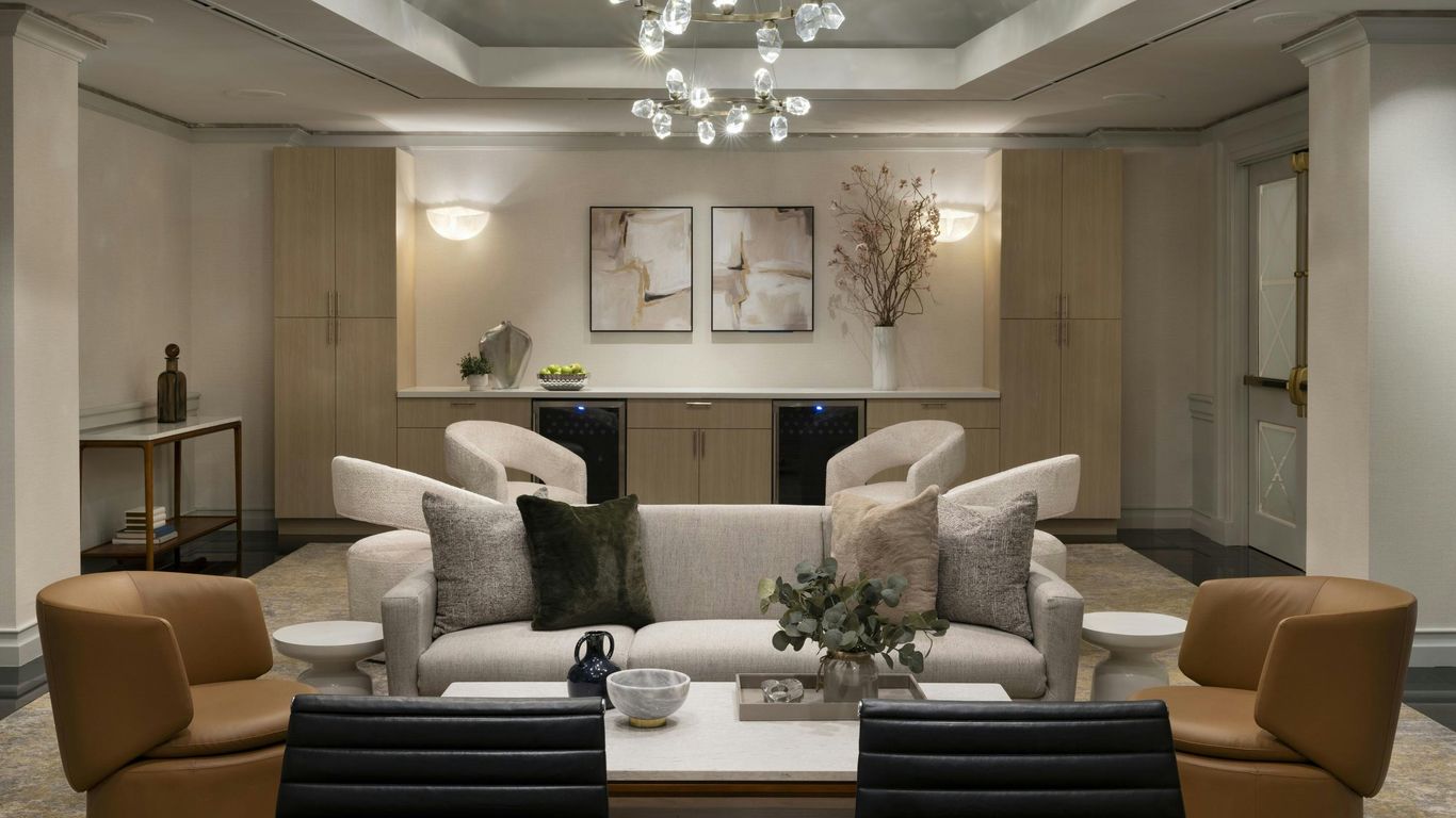 فندق شيراتون يونيفيرسال