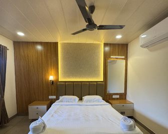 Antarvanam Resort & Farms - Kollur - Bedroom