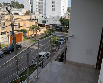 Tercer piso en centro de San Borja - Lima - Balcony