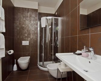 Stile Libero - Orio al Serio - Bathroom