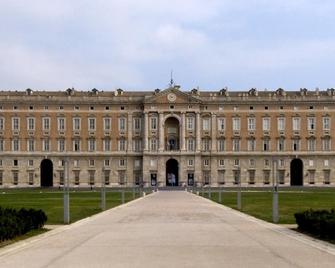 Tartaglione - Caserta - Edificio