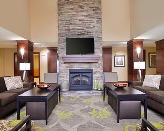 Studio Suite Near Houston | Shared Outdoor Pool + 24h Business Center - Tomball - Lounge