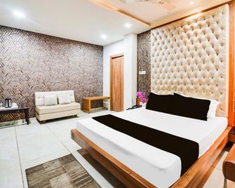 Classic Hotel Rockland - Kota - Bedroom