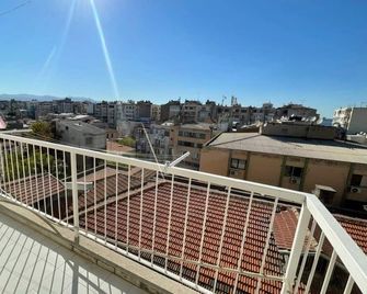Top Location Sea View City Center Pedestrian St - Izmir - Balcony