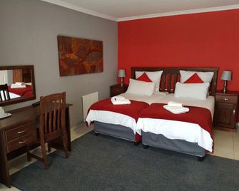 Ehrlichpark Lodge - Bloemfontein - Bedroom