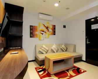 The Sun Hotel Madiun - Madiun - Huiskamer