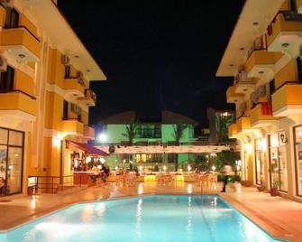 Albano Hotel - Cesme - Piscine