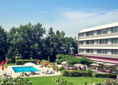 Mercure Brive - Ussac - Building