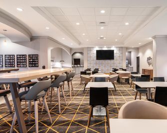 Holiday Inn & Suites Orange Park - Wells Rd. By IHG - Orange Park - Restaurante