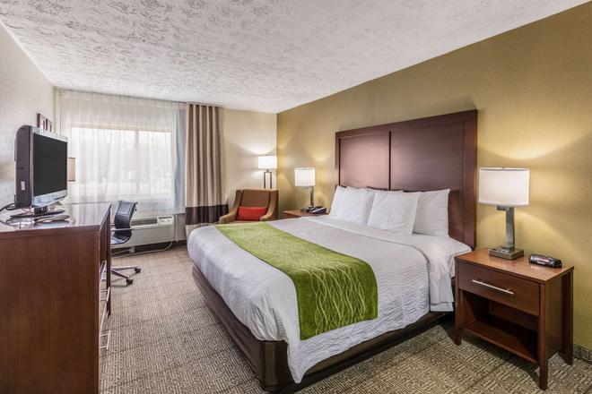 Comfort Inn 94 1 6 5 Medford Hotel Deals Reviews Kayak