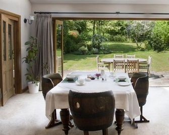 Larkrise Cottage Bed And Breakfast - Stratford-upon-Avon - Restaurante