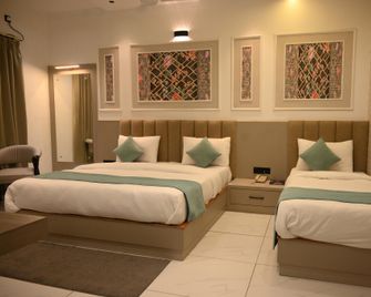 Khushi Hotel - Kannauj - Living room