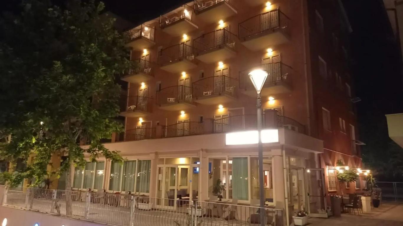 Hotel Serafini