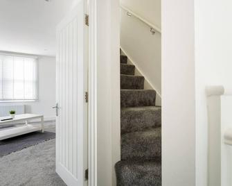 Modern Apartment, Castle View Rochester, England - Rochester - Aufgang