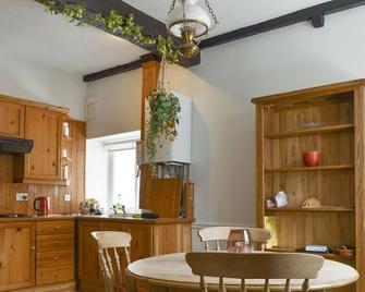 Primrose Cottage - Bowness-on-Windermere - Dining room
