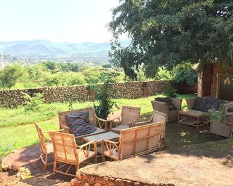 Deans Hillview Backpackers - Hostel - Chipata - Patio