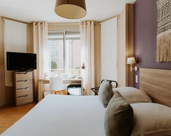 Hotel Le Petit Castel - Antibes - Bedroom