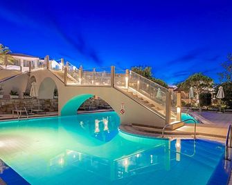 Katerina Palace Hotel - Argassi - Pool