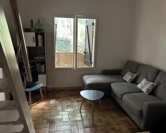 House in Lacanau near the ocean and golf course - Lacanau - Wohnzimmer