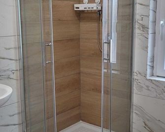 3Rome Salaria - Monterotondo - Bagno