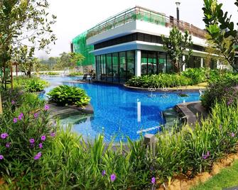 Cartoonstay 001 @ Midhills Genting Highland - Genting Highlands - Pool