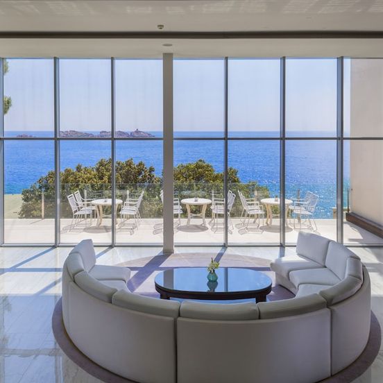 Living room view of Royal Neptun Hotel