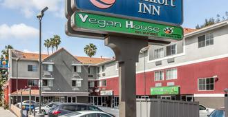 Hotels In Silver Lake Los Angeles From 122 Night Kayak