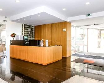 Hotel Columbano - Peso da Régua - Front desk