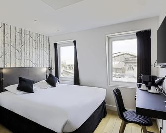 لا فاليز - ليل - غرفة نوم