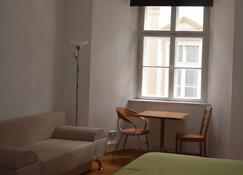 Studio street side, downtown - Graz - Living room