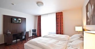 Hotel & Spa Am Oppspring - מולהיים אן דר רוהר - חדר שינה