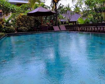 Kartika Bungalows - Ubud - Bể bơi