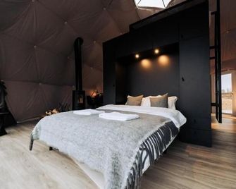 Golden Circle Domes - Lake View - Selfoss - Bedroom