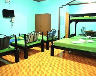 Antonio's Apartelle And Suites - General Santos - Habitación