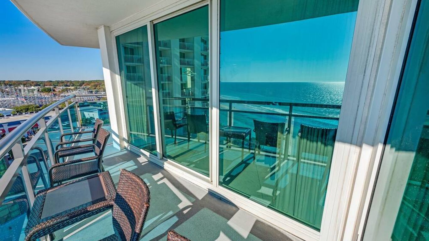 Oceanfront Paradise Breathtaking Oceans One Resort