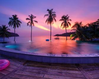 To The Sea The Resort Koh Kood - Koh Kood - Pool