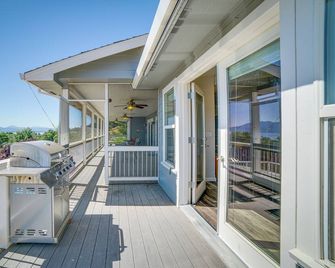 Lakeport Home w/ Stunning Lake & Mountain Views - Lakeport - Balkon
