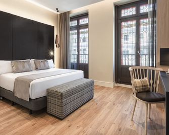 كاتالونيا غران بيا - مدريد - غرفة نوم