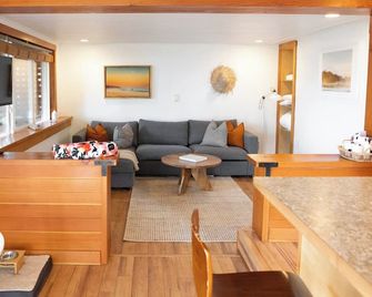 The Shoreline Tofino - Tofino - Sala de estar