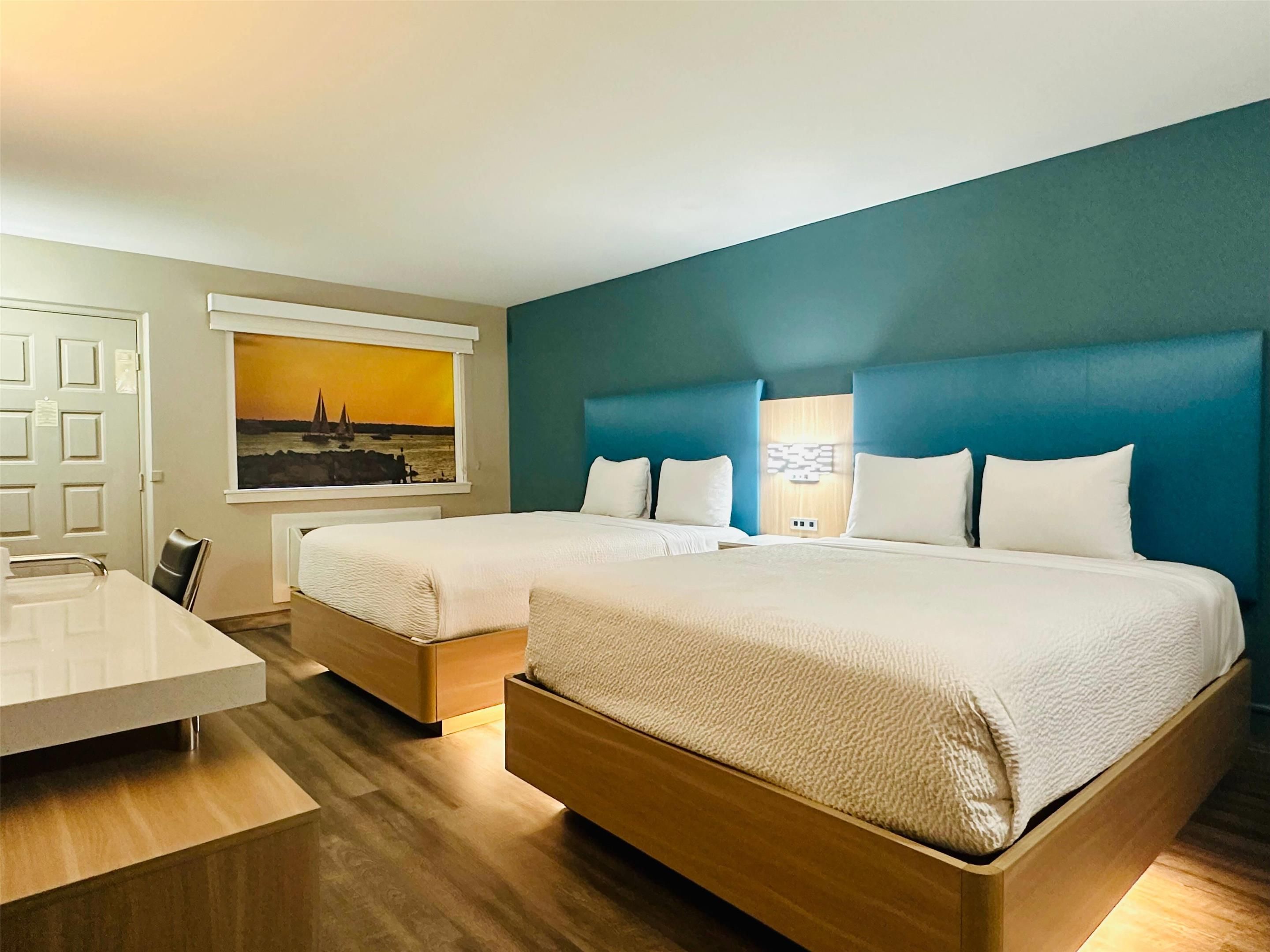 La Quinta Inn by Wyndham Costa Mesa / Newport Beach