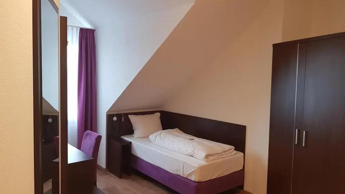 Ates Hotel Lampertheim