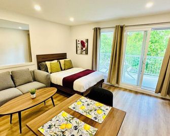 Swimming Pool Spa - Condo Mont Tremblant 2 - Mont-Tremblant - Bedroom