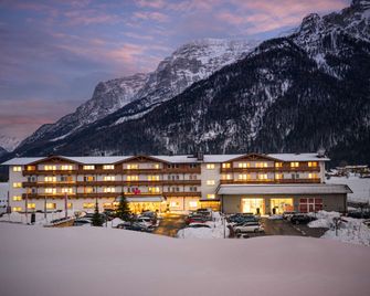 KUHOTEL by Rilano - Waidring - Building