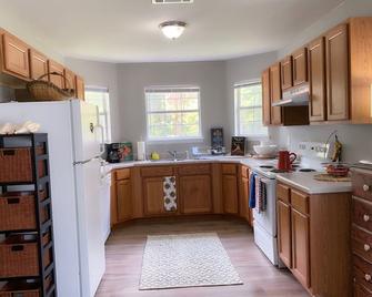Casa \'Pura Vida\' - Bay Saint Louis - Kitchen