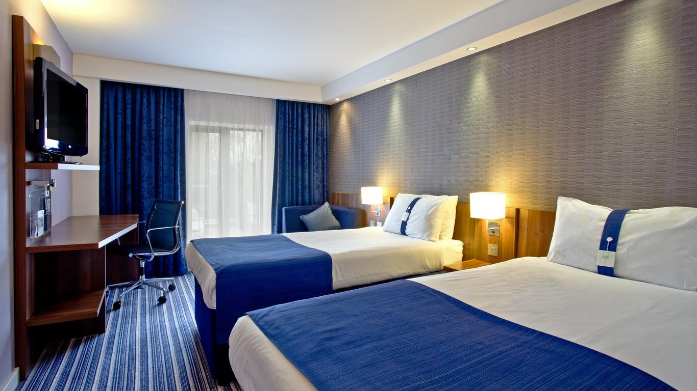 Holiday Inn Express Birmingham - South A45 By IHG
