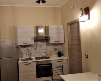 B&B Vecchia Darsena - Your home on the old port - Room \'the rudder\' - Augusta - Cocina