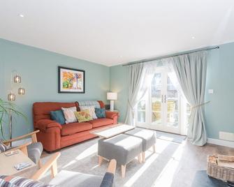 A beautiful property located minutes away from the centre of Chipping Norton - Chipping Norton - Sala de estar