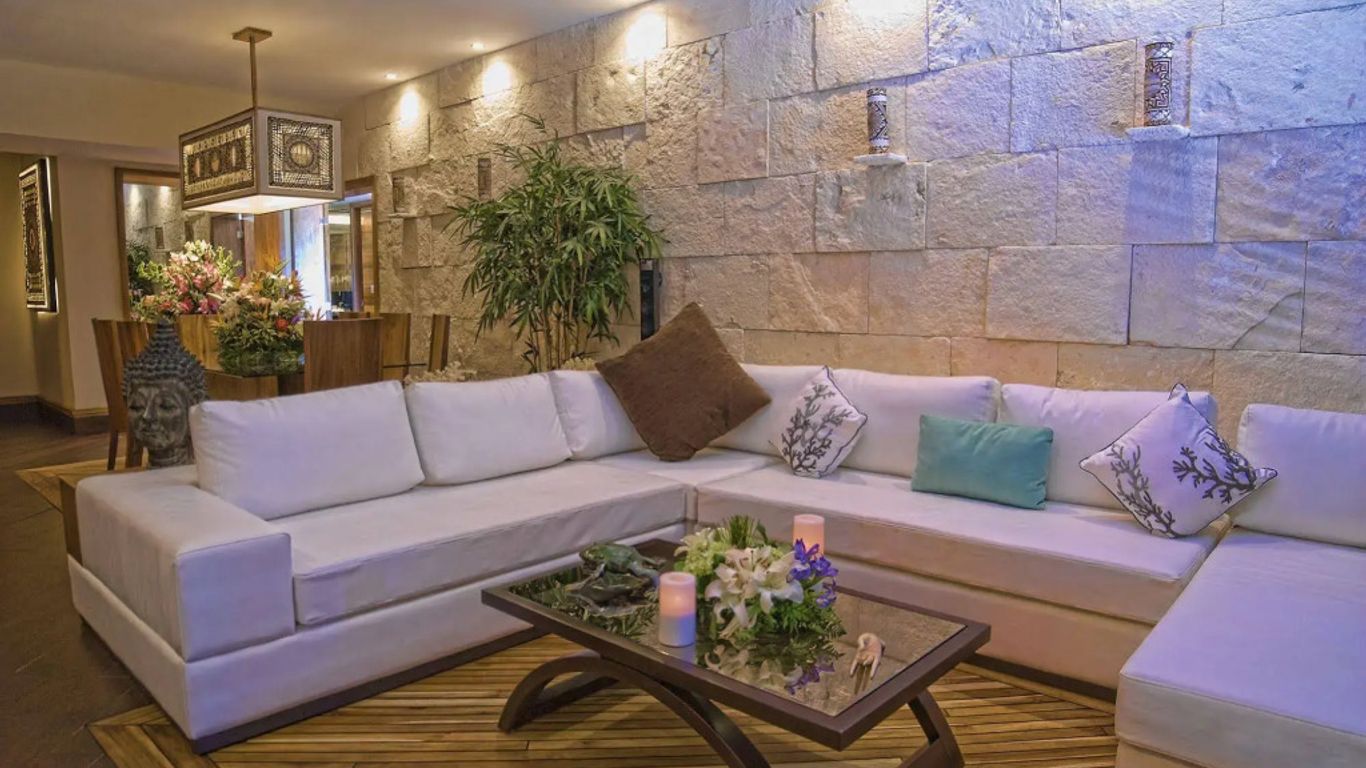 La Divina by Aldea Thai