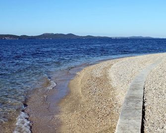 Three bedroom apartment with balcony Zadar (A-23564-a) - Vir - Strand