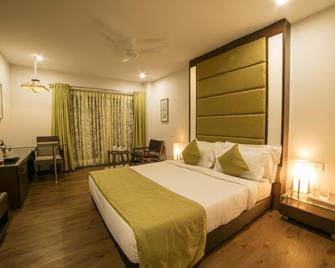 Rudraksh Club & Resorts - Ujjain - Bedroom